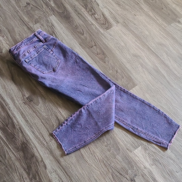 Hot Topic High Rise, Skinny Leg Denim - Picture 3 of 4